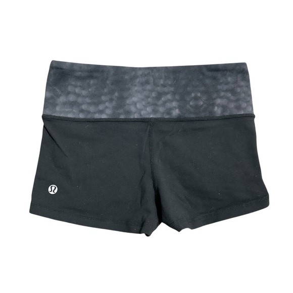 lululemon athletica Pants - Lululemon Boogie Short *DenimSize 4
